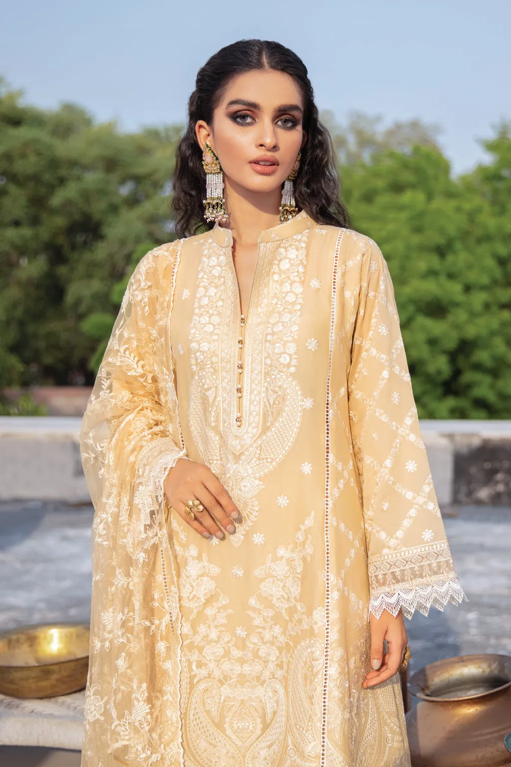 IZNiK Mizaj Festive Eid Lawn Collection 2022  – ML-09 Mahbano