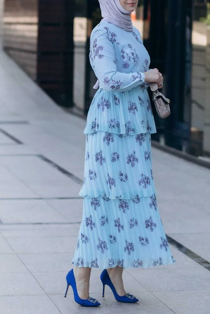 Roxieyy tier pleated maxi chiffon dress with long sleeve in blue